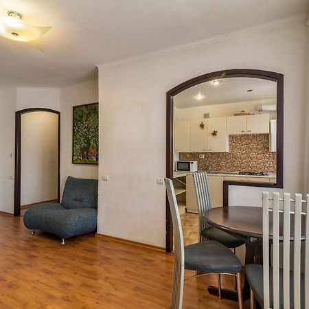 Lux 3-Bedroom Most City Area Dnipro Ngoại thất bức ảnh