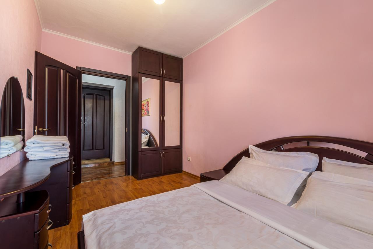 Lux 3-Bedroom Most City Area Dnipro Ngoại thất bức ảnh